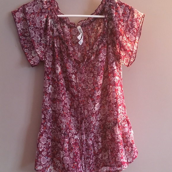 - Aéropostale Floral Sheer Short Sleeve Blou… - Picture 2 of 5